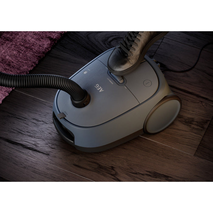 EAN 7332543822768 - AEG AB61C2DB 3,5 L Aspiradora cilíndrica Secar 850 W Bolsa para el polvo imagen 4