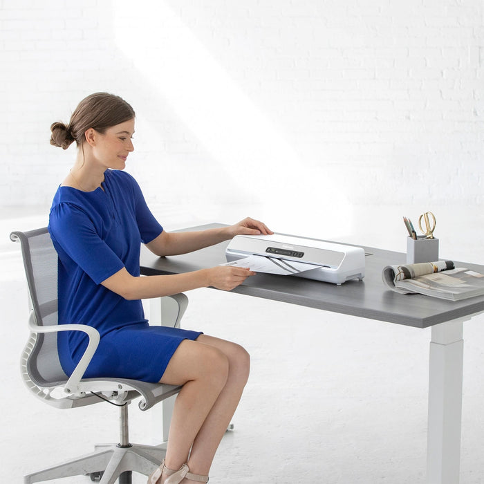 EAN 0043859773824 - Fellowes Amaris A3 Laminadora en frío 780 mm/min Gris, Blanco imagen 2