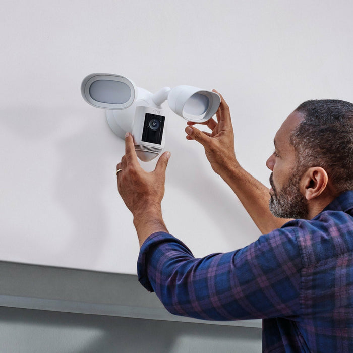 EAN 0840268989408 - Ring Floodlight Cam Wired Pro Cámara de seguridad IP Exterior 1920 x 1080 Pixeles Techo/pared imagen 3