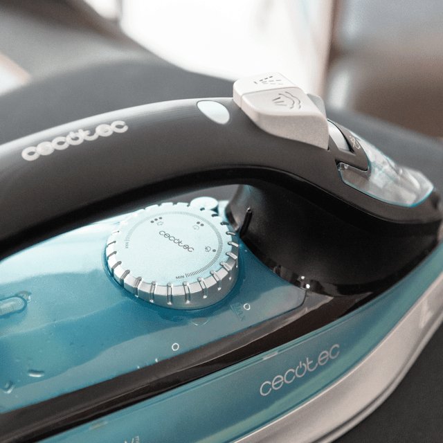 EAN 8435484018678 - Cecotec IronHero 2600 Force Plancha vapor-seco 2600 W Negro, Azul imagen 9