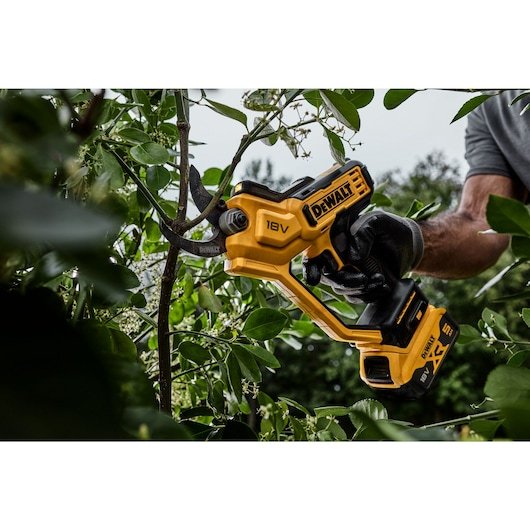 EAN 5035048788561 - DeWALT DCMPP568P1-QW tijeras de podar imagen 5