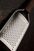 EAN 98399433004 - Microplane 43300 cortador de verduras en espiral o rallador manual Rallador de mano Plata, Madera imagen 4