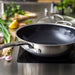 EAN 4895156673705 - GreenPan Premiere Sartén para wok/sofrito Alrededor imagen 4