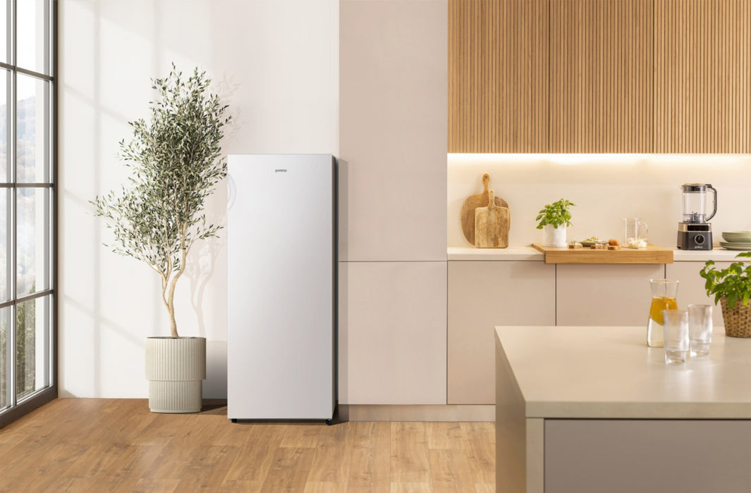 EAN 3838782408038 - Gorenje F4142PW Congelador vertical Independiente 165 L Blanco imagen 3