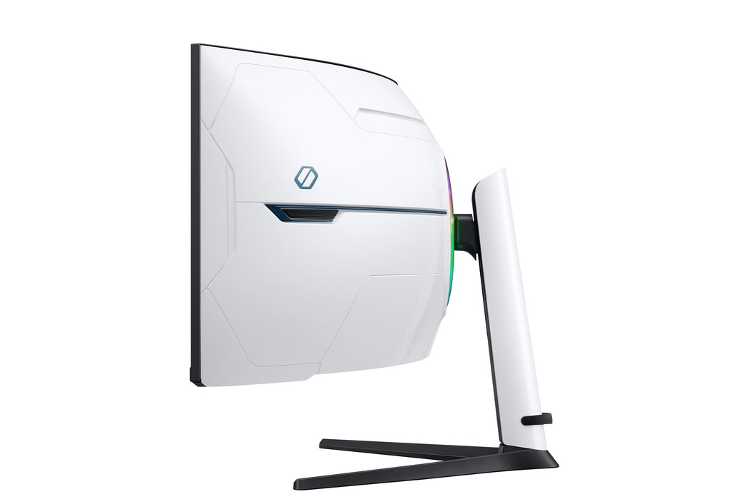 EAN 8806094972252 - Samsung G95NC pantalla para PC 144,8 cm (57") 7680 x 2160 Pixeles Dual UHD LED Negro, Blanco imagen 13