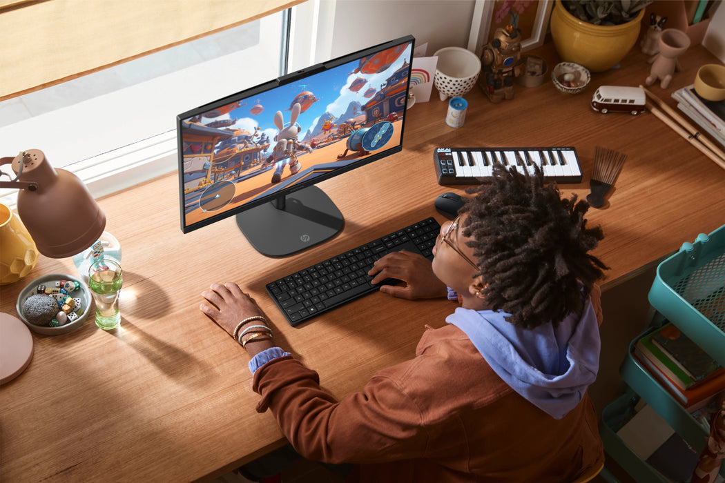 EAN 0199896764865 - HP OmniStudio 24-cu0038ns PC Intel Core 5 120U 60,5 cm (23.8") 1920 x 1080 Pixeles PC todo en uno 16 GB D imagen 8