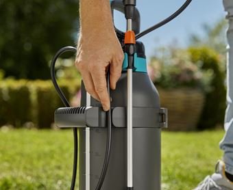 EAN 4078500052467 - Gardena 11138-20 rociador de jardín Pulverizador de mochila 5 L imagen 8