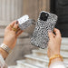 EAN 4772228341222 - BURGA 57288 funda para teléfono móvil 15,5 cm (6.1") Almendra, Negro imagen 2