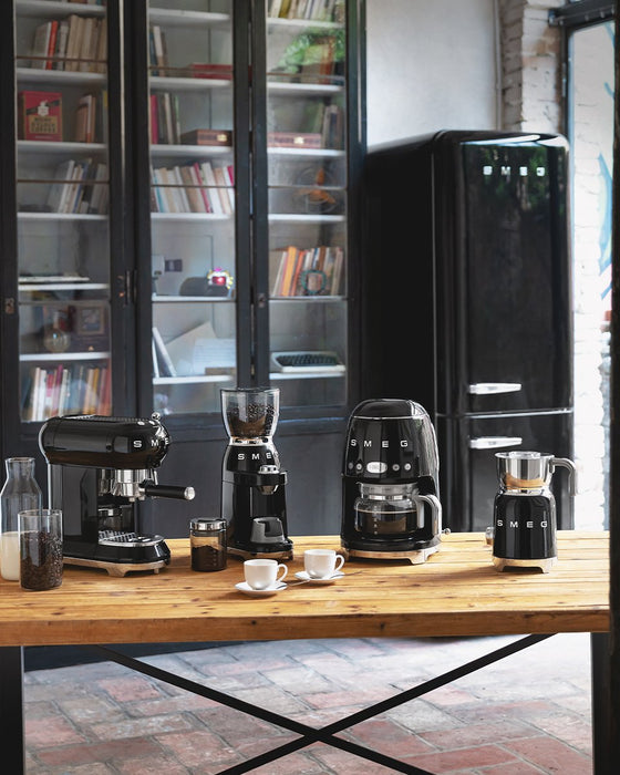 EAN 8017709280512 - Smeg DCF02BLEU cafetera eléctrica Manual Cafetera de filtro 1,4 L imagen 7