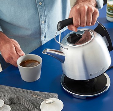 EAN 5038061105797 - Russell Hobbs K65 Anniversary Kettle tetera eléctrica 1,2 L 2400 W Acero inoxidable imagen 2