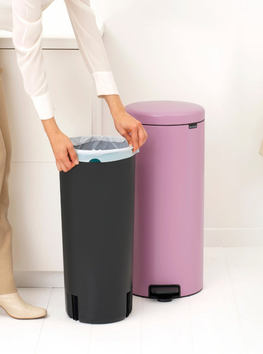 EAN 8710755255304 - Brabantia NewIcon 30 L Ovalado Acero Rosa imagen 5