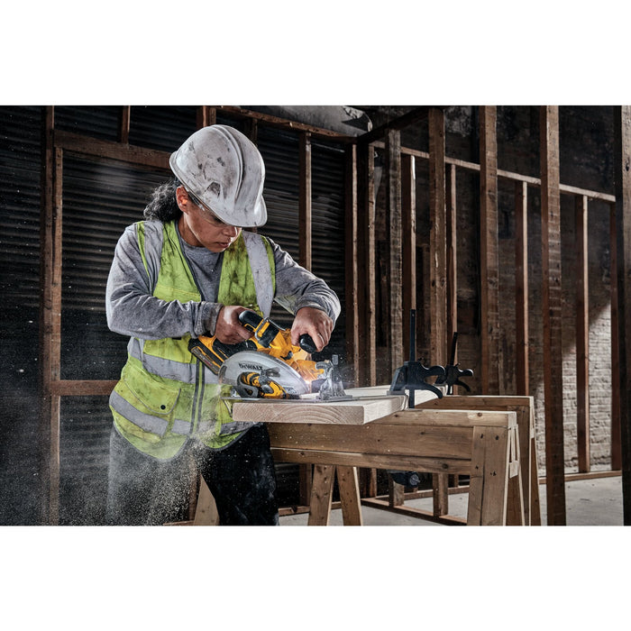 EAN 5035048739532 - DeWALT DCS573NT-XJ sierra circular portátil imagen 5