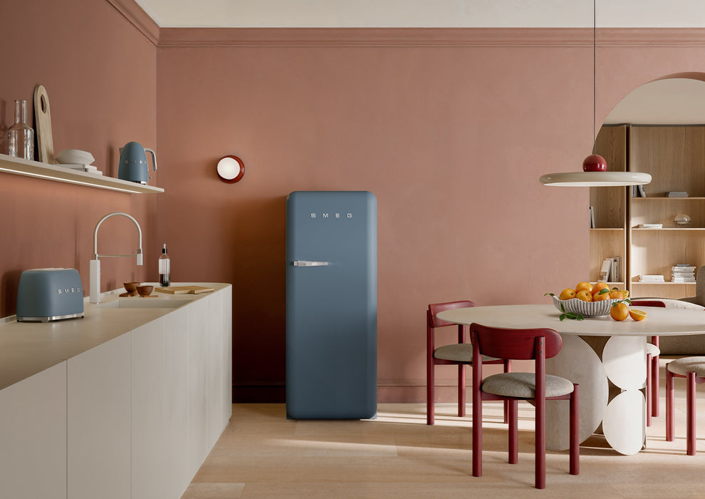 EAN 8017709343736 - Smeg KLF03SBMEU tetera eléctrica 1,7 L 2400 W Azul imagen 7