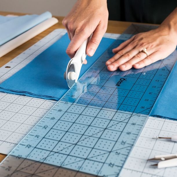 EAN 0093573047237 - Cricut Rotary Cutter imagen 5