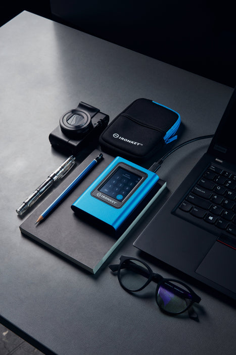 EAN 0740617328424 - Kingston Technology IronKey Vault Privacy 80 1,92 TB USB Tipo C 3.2 Gen 1 (3.1 Gen 1) Azul imagen 11