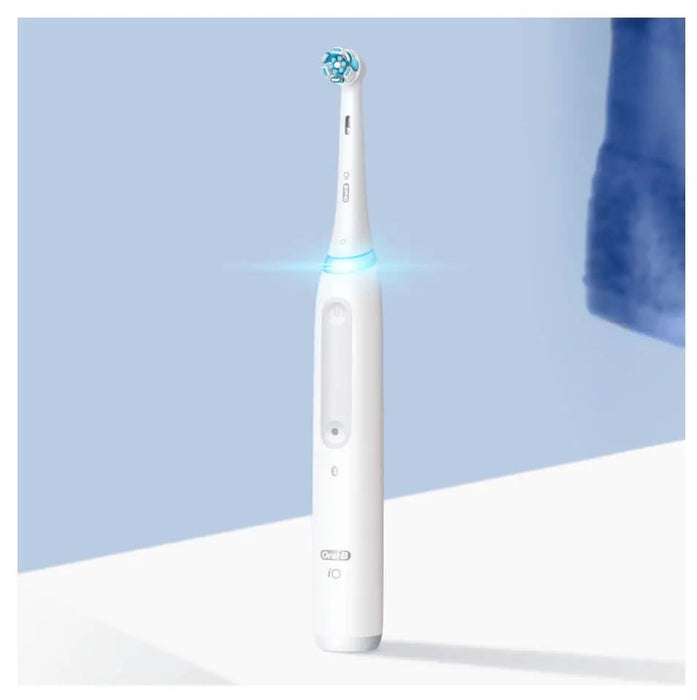 EAN 4210201414988 - Oral-B iO Series 4 Quite Adulto Cepillo dental giratorio Blanco imagen 2
