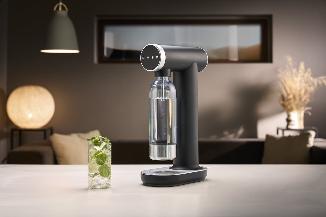 EAN 8017709347512 - Smeg SKC01BLM carbonatador Plástico Negro imagen 14