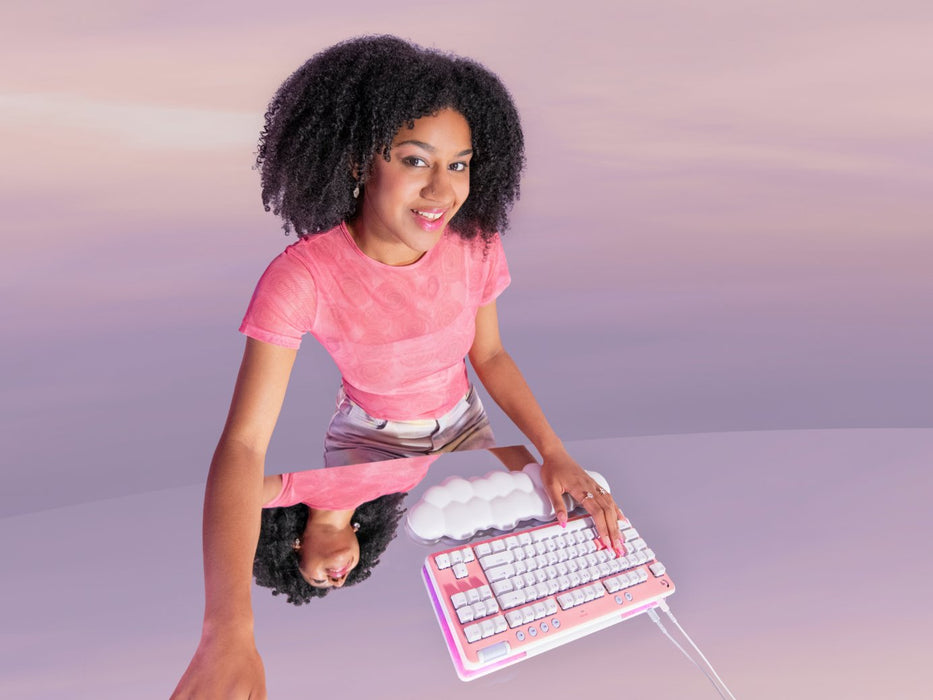 EAN 5099206100817 - Logitech G 920-010675 teclado Juego USB QWERTY Nórdico Blanco imagen 2