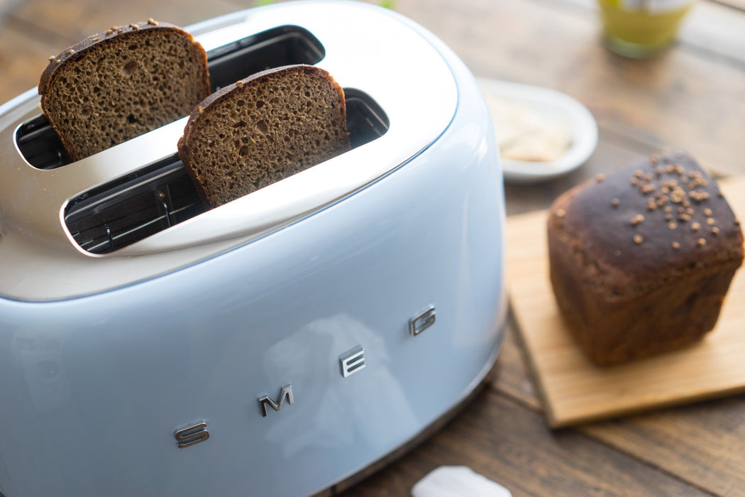 EAN 8017709189099 - Smeg TSF01PBEU tostadora 6 2 rebanada(s) 950 W Azul imagen 39