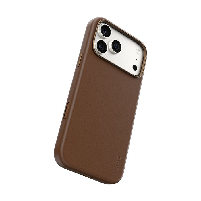 EAN 5715685044441 - PanzerGlass CARE™ by ® Solo Vegan Leather Case Brown w. MagSafe iPhone 2026 Pro Max | 17 Pro Max funda pa imagen 1
