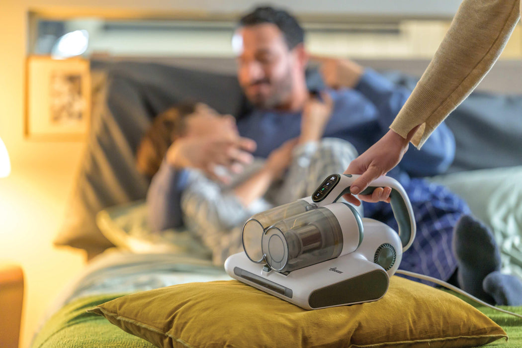 EAN 8059019083353 - Hoover HMC510UV 011 aspiradora de mano Salvia, Blanco Sin bolsa imagen 15