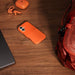 EAN 195950659191 - Apple MGK14LL/A funda para teléfono móvil 16 cm (6.3") Naranja imagen 3