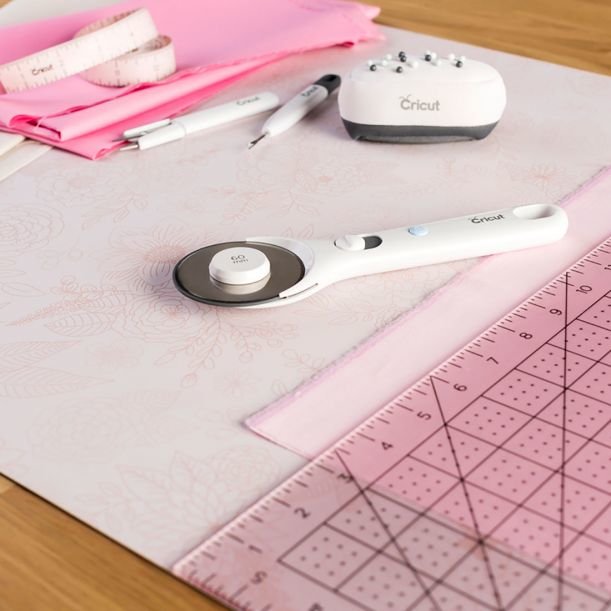 EAN 0093573936647 - Cricut Rotary Cutter imagen 7