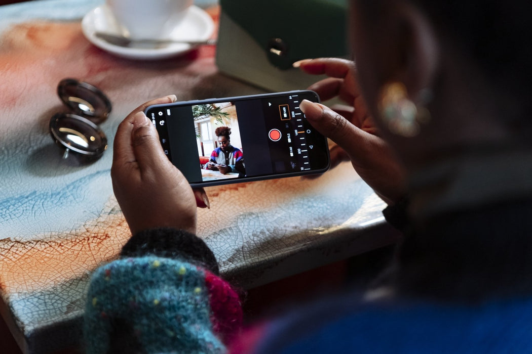 EAN 4549292205060 - Canon EOS R50, Black + RF-S 18-45 IS STM + RF-S 55-210mm F5-7.1 IS STM Kit MILC 24,2 MP CMOS 6000 x 4000  imagen 14