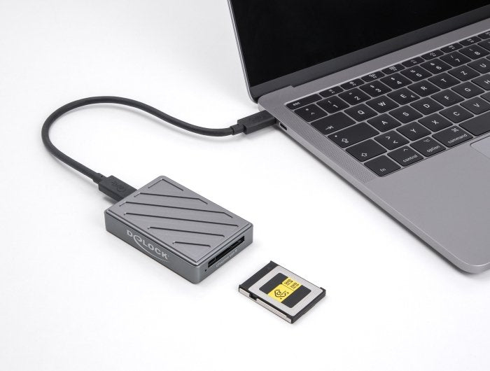 EAN 4043619910212 - DeLOCK 91021 lector de tarjeta USB4 Gen 3x2 Type-C Gris imagen 5