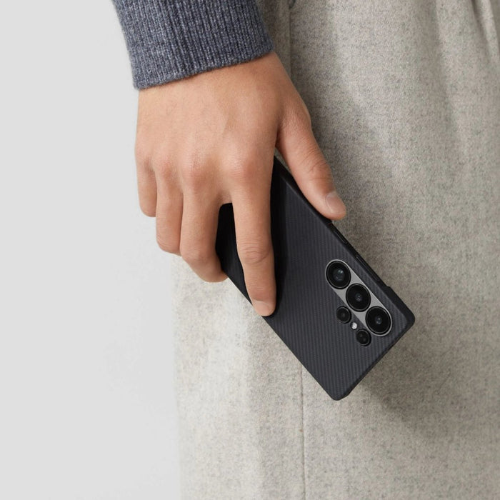 EAN 0749355417407 - Pitaka KS2501 funda para teléfono móvil 15,8 cm (6.2") Gris, Negro imagen 4