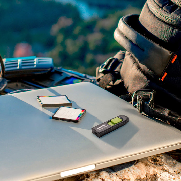 EAN 4711085939128 - ADATA UC300 unidad flash USB 64 GB USB Tipo C 3.2 Gen 1 (3.1 Gen 1) Negro, Verde imagen 3