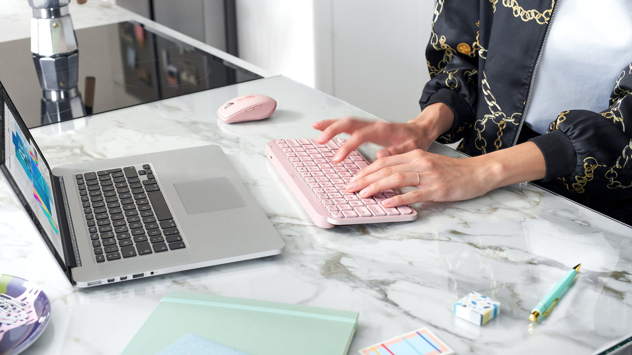 EAN 5099206098985 - Logitech 920-010494 teclado Universal RF Wireless + Bluetooth QWERTY Nórdico Rosa imagen 6