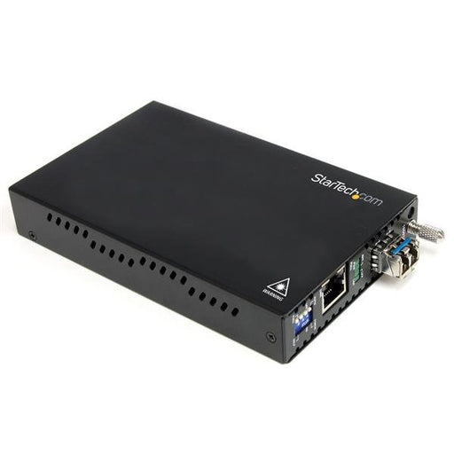 EAN 0065030846226 - StarTech.com ET91000LC2 convertidor de medio 2000 Mbit/s 850 nm Negro imagen 1