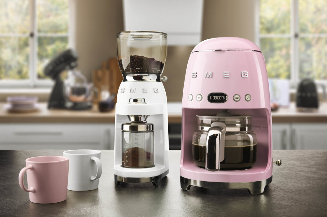 EAN 8017709318017 - Smeg CGF11WHEU molinillo de café 150 W Blanco imagen 6