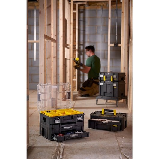 EAN 3253569829675 - Stanley FATMAX FMST82967-9 caja de herramientas Negro, Amarillo Plástico, Acero inoxidable imagen 3