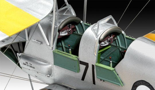 EAN 4009803038278 - Revell D.H. 82A Tiger Moth Maqueta de avión de ala fija Kit de montaje 1:32 imagen 5