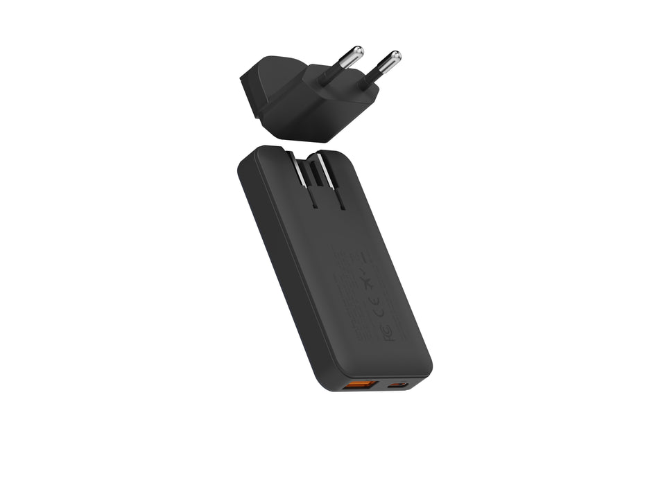 EAN 8720195102038 - Xtorm 65W GaN3 Ultra Fast Travel Charger + Cable + Essentials Bag - (EU/US/UK Plug) - XA031 imagen 4