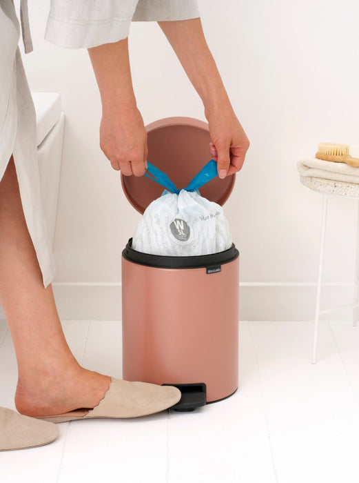 EAN 8710755255267 - Brabantia NewIcon 5 L Alrededor Acero Oro imagen 3