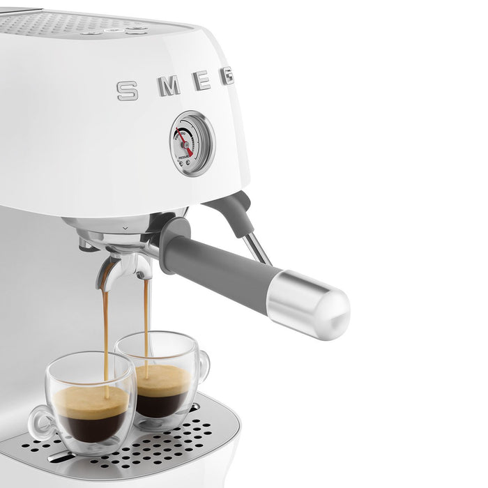 EAN 8017709349424 - Smeg ECF03WHEU cafetera eléctrica Semi-automática Máquina espresso 1,4 L imagen 13