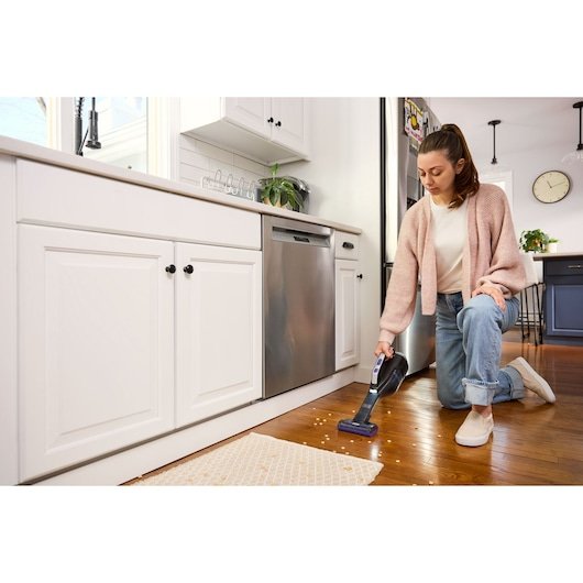 EAN 5035048840726 - Black & Decker DVD320BP aspiradora de mano Negro Sin bolsa imagen 4