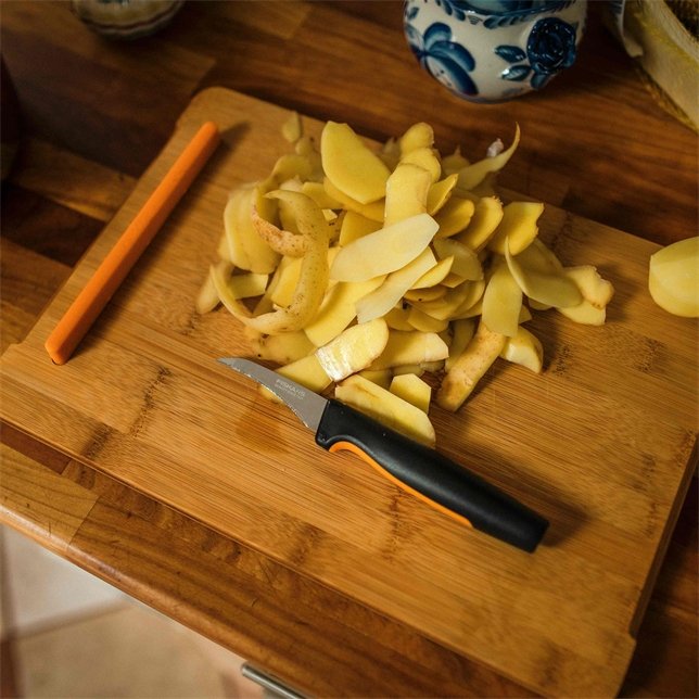 EAN 6424002012900 - Fiskars 1057545 cuchillo de cocina Acero inoxidable 1 pieza(s) Cuchillo de pelar imagen 3