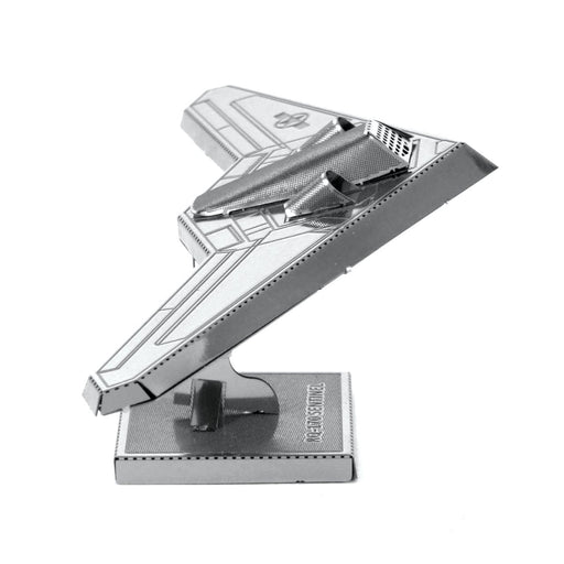 EAN 0032309010268 - Metal Earth RQ-170 Sentinel Maqueta de avión de ala fija Kit de montaje imagen 2
