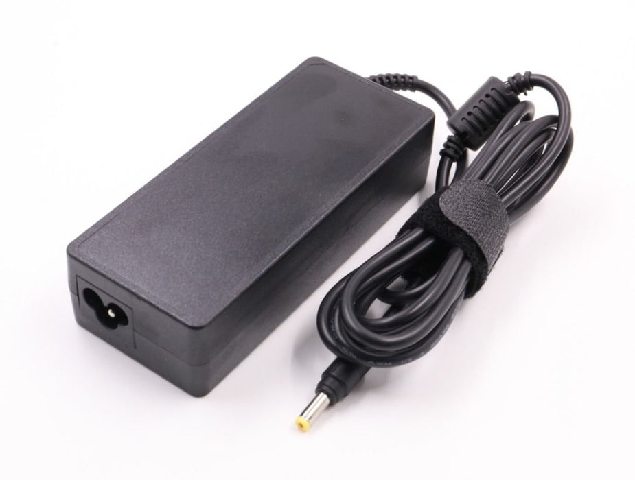 EAN 5711045615962 - CoreParts MBA1313 adaptador e inversor de corriente Interior 90 W Negro imagen 1