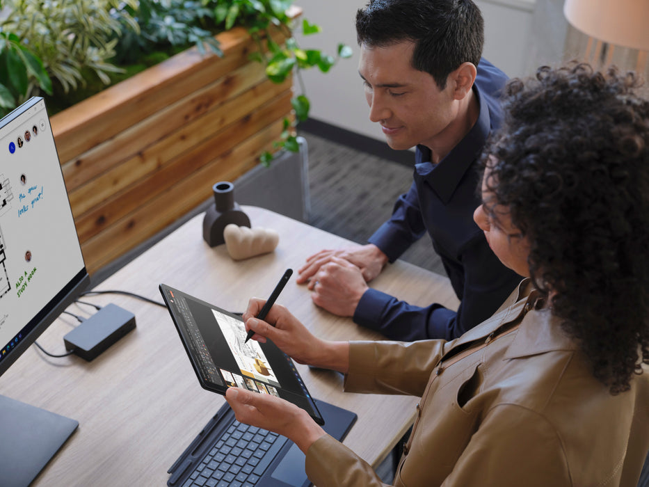 EAN 889842780536 - Microsoft Surface Pro Signature Keyboard QWERTZ Suizo Microsoft Cover port Negro imagen 3