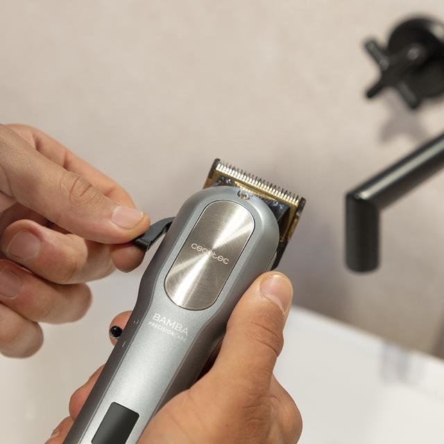 EAN 8435484042185 - Cecotec 04218 cortadora de pelo y maquinilla Negro, Gris Ión de litio imagen 6