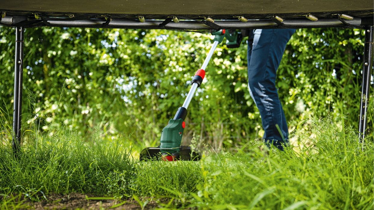 EAN 4059952676708 - Bosch UniversalGrassCut 18V-23-450 2,3 cm Batería Verde imagen 5