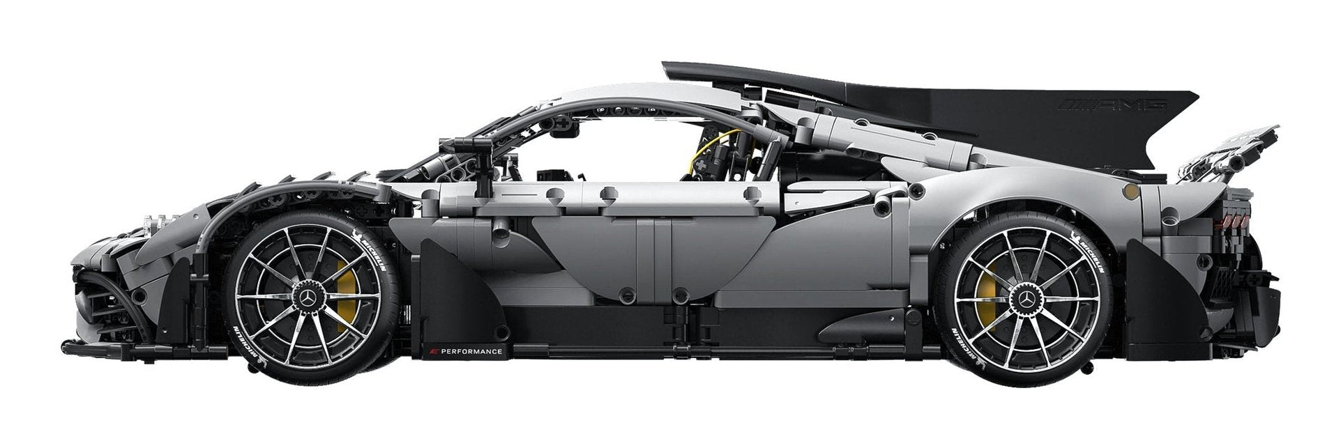 EAN 4042774474959 - CaDA Bricks Master 1:8 Mercedes-AMG ONE imagen 5