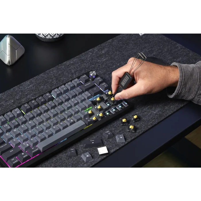 EAN 840006665571 - Corsair K65 PLUS teclado Juego RF inalámbrica + USB AZERTY Francés Negro imagen 3