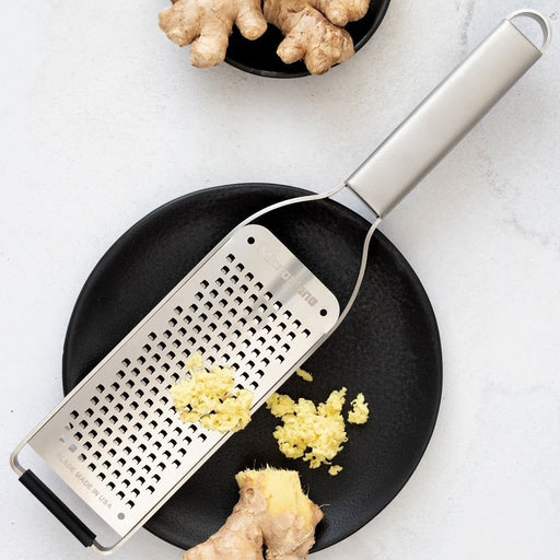 EAN 98399590004 - Microplane 59000 cortador de verduras en espiral o rallador manual Rallador de mano Gris, Acero inoxidable imagen 2