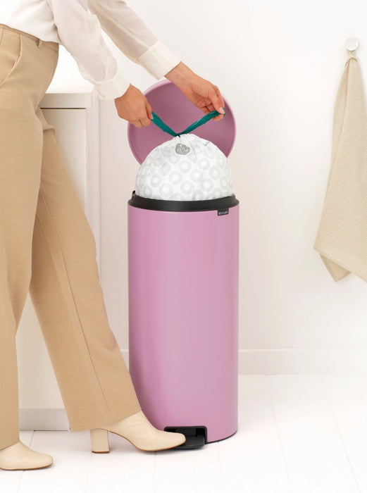 EAN 8710755255304 - Brabantia NewIcon 30 L Ovalado Acero Rosa imagen 4